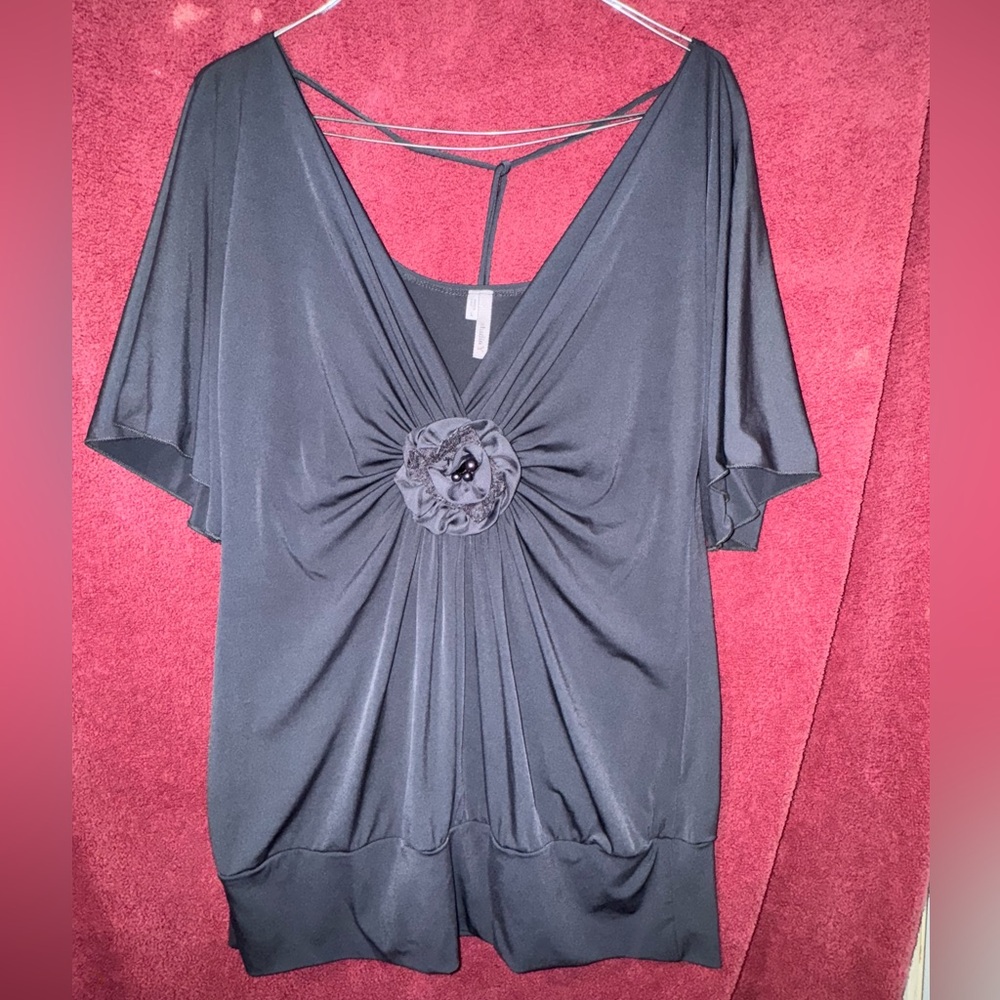 Studio Y Gray V-Neck Top